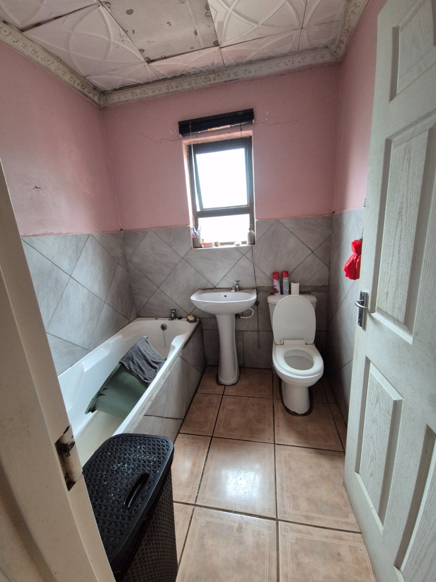 2 Bedroom Property for Sale in Motherwell Nu7 Eastern Cape